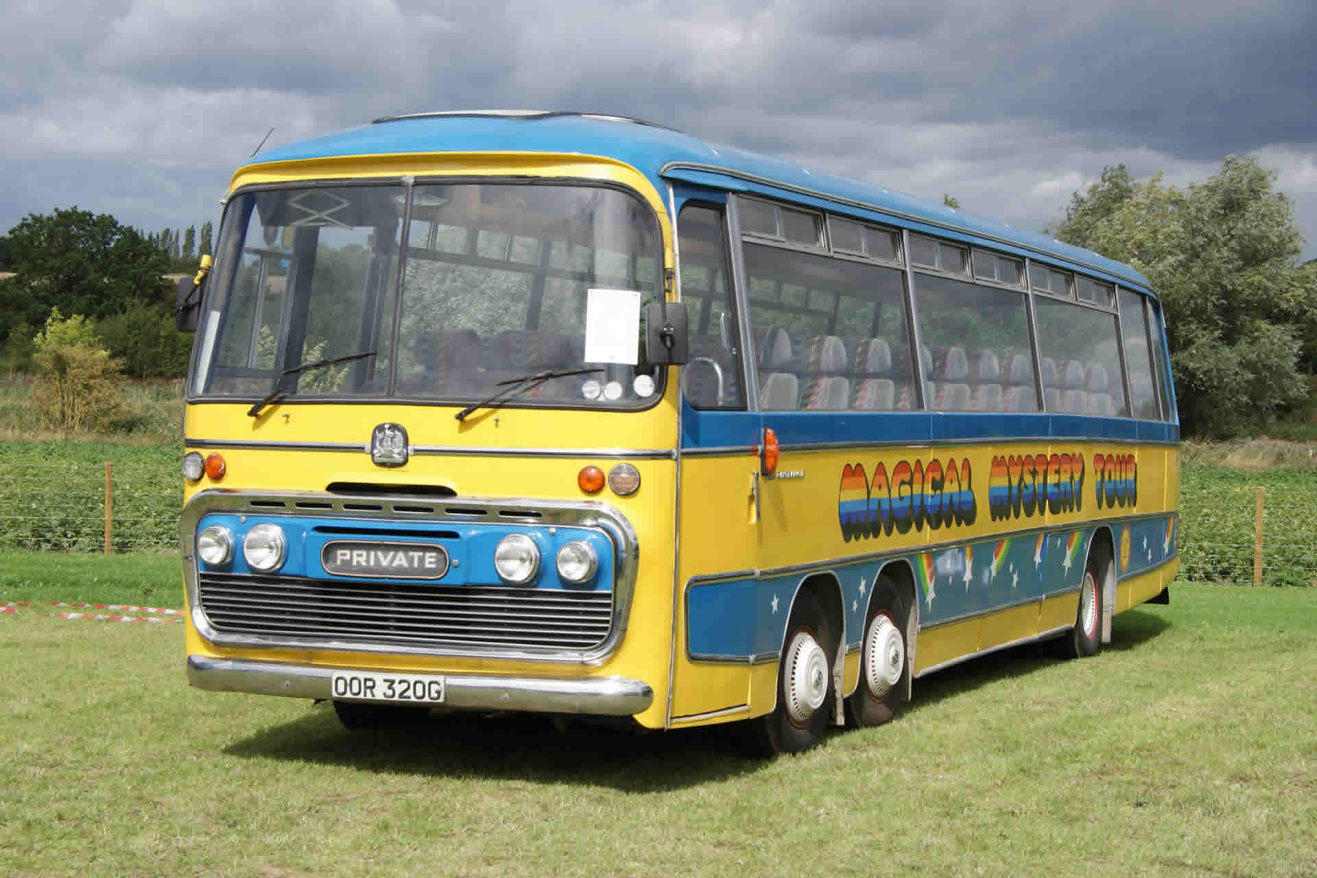 Magical Mystery Tour Bus « La Sirène sur son Rocher »