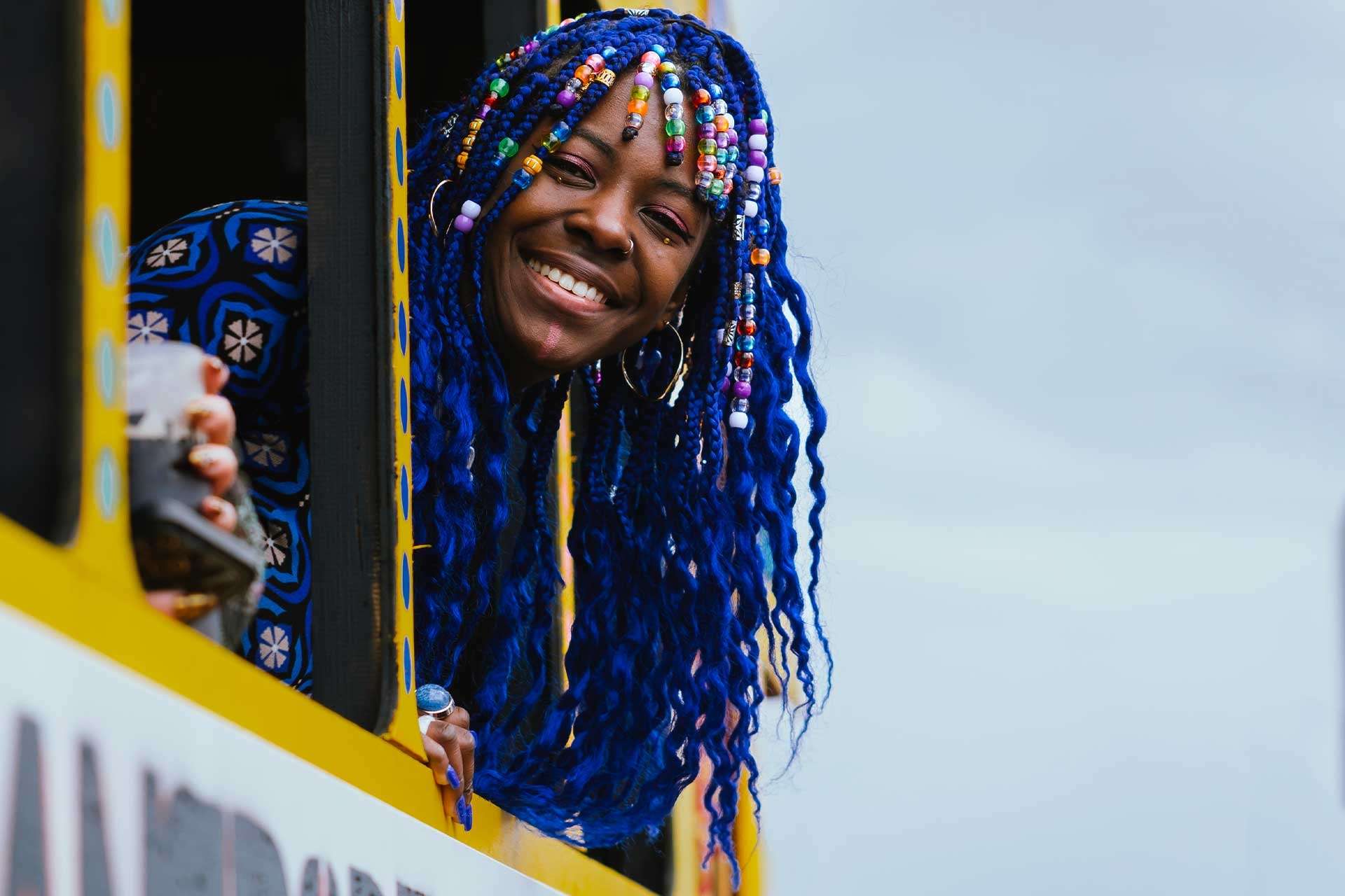 Le Carnaval des 2 Rives de Bordeaux est un événement festif annuel qui célèbre la diversité culturelle et la convivialité de la ville de Bordeaux. 